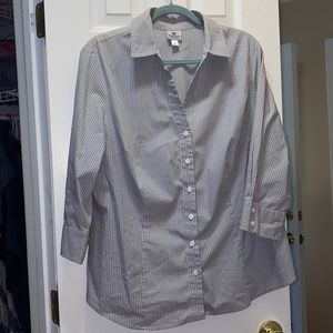 Worthington woman stretch button down